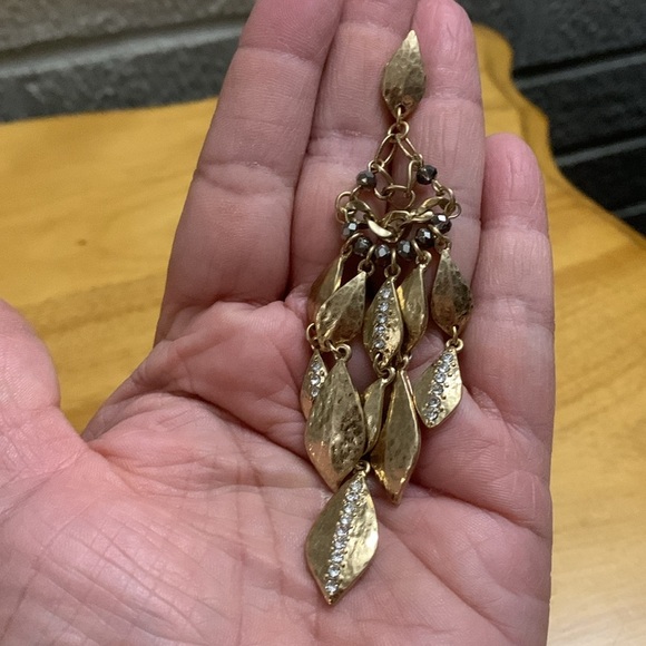 Costume Gold Tone and Rhinestone Chandelier Large Dangle Pierced Earrings EUC - Picture 7 of 8